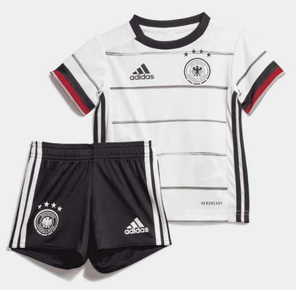 Italien Em Trikot : Christian Eriksen: Wegen Defibrillator nicht mehr für ... / Günstige fußballtrikots italien em 2020 marco verratti 6 3rd trikot.